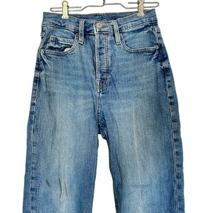 Old Navy Extra High-Waisted Sky-Hi Straight Cut-Off Jeans